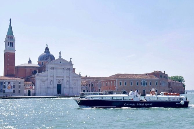 1-hour panoramic tour of Venice by boat - How the Four-Language Commentary Shapes Your Experience