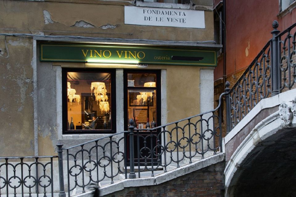 2-Course Dinner in a Typical Venetian Restaurant - A 90-Minute Venice Dinner With Gondola Views Near St Mark’s