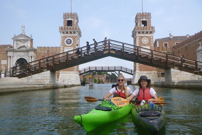 2 Hour Venice Canal Kayak Tour - Premium experience by day - Why this Venice canal kayak tour feels different from the street version