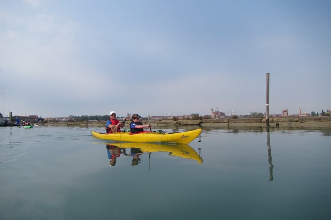 2 Hour Venice Canal Kayak Tour - Premium experience by day - Paddling reality check: traffic, tight turns, and getting wet