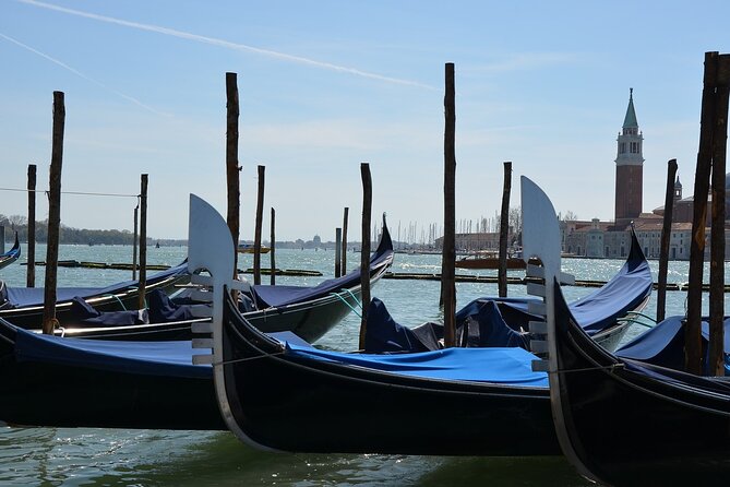 2-hour Venice Guided Walking Tour with Gondola ride - Stop 4: Campo San Bartolomeo—Goldoni and Modern Comedy Roots