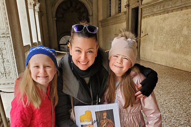 2-Hour Venice with Kids and Family Friendly Private Guided Tour - Logistics that make the tour smoother: where you start and how you end
