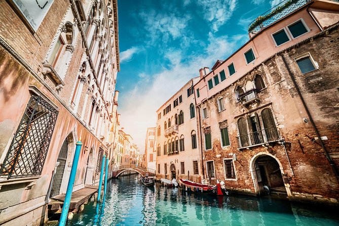 4-Hour Venice guided walking tour with Doge's Palace & St Mark's Basilica - Inside Doge’s Palace: Golden Staircase, councils, and the Bridge of Sighs