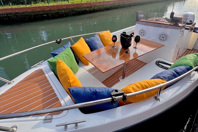 4 hours Private Boat Tour to Murano, Burano with local real guide - Key highlights at a glance