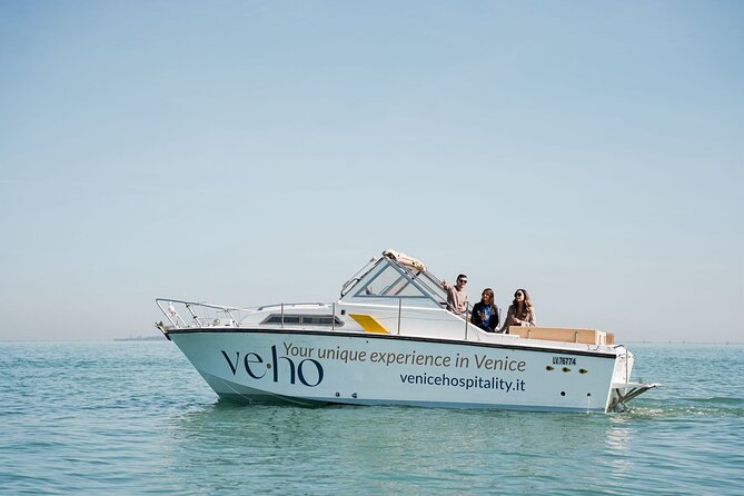 6-hour tour of Murano, Burano and Torcello by private boat - Murano: Glass blowing in an island web, not just one stop
