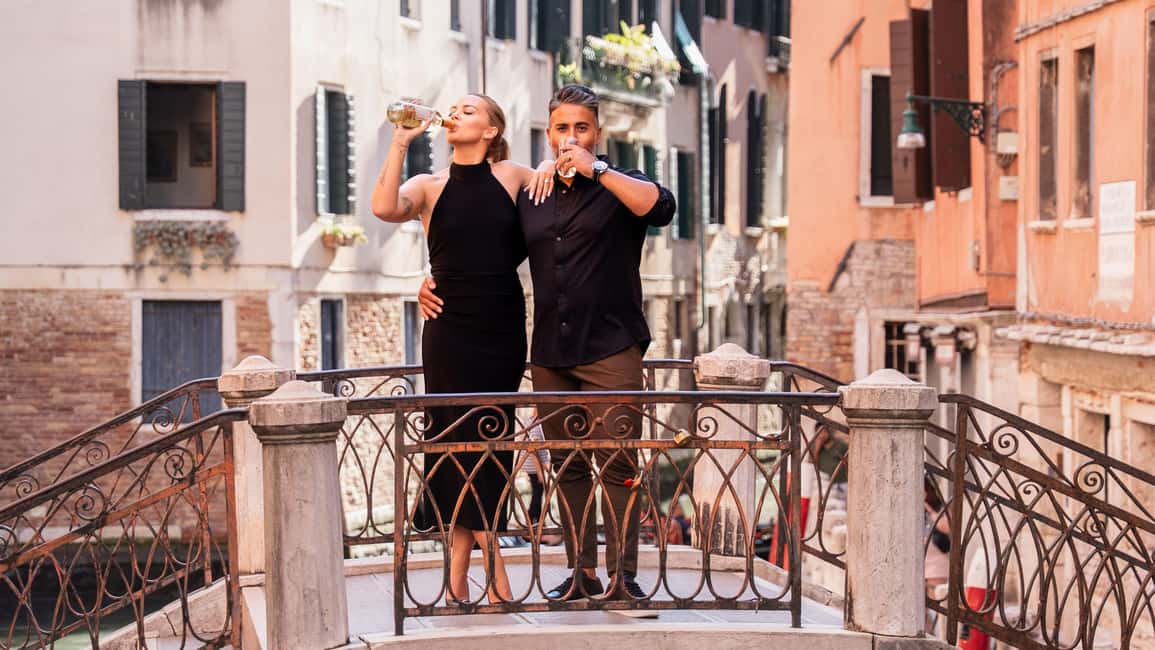 A Unique Photoshoot in Venice - The 1-hour itinerary: three stops between Rialto and San Marco