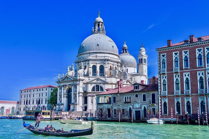 Afternoon in Venice : Basilica + Doge's Palace + Gondola - Gondola Ride on the Grand Canal and Fenice Area Canals