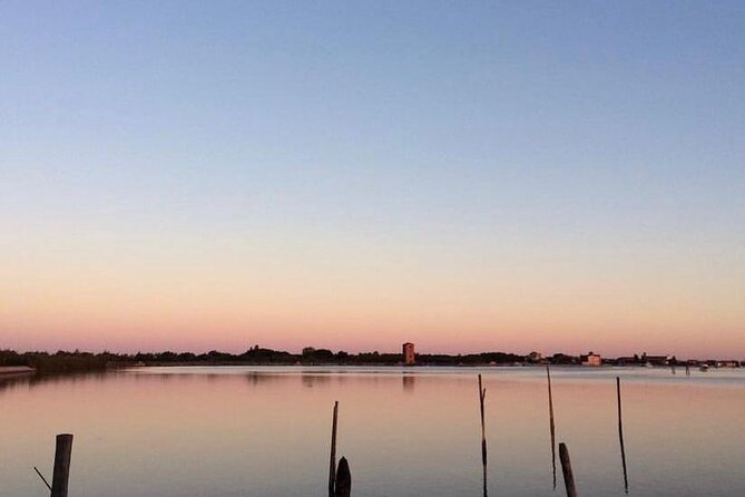 Aperitif at sunset in the Venice lagoon on a private boat. - New Lazaret from the water: health quarantines, centuries of silence