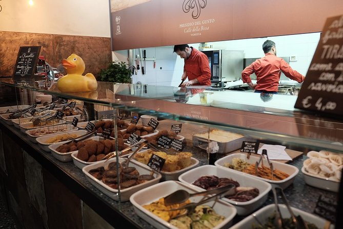Bacaro Tour Unblended: A Pure Venice Foodie Experience - Key things that make this bacaro tour worth your time