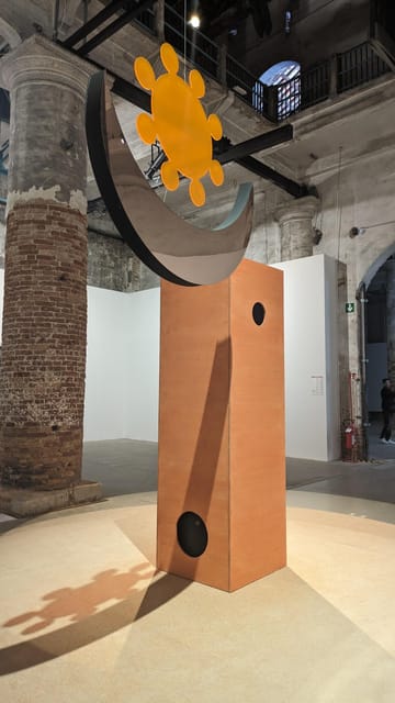 Biennale Architettura 2025 Intelligens Naturale Artificiale - 110 minutes of guided walking: how the route stays readable