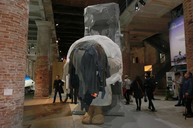 Biennale of Venice 2026, visit with private guide - The guide experience: why leaving the guidebook at home helps