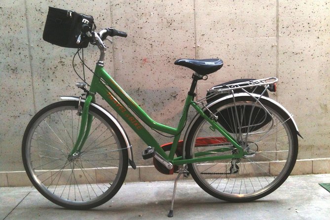 Bike rental in Venice - “Rental-Ready” Comfort: Gearing, Tires, Lights, and Storage