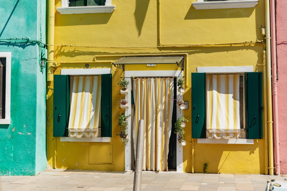 Boat Trip: Glimpse of Murano, Torcello & Burano Islands - Burano: Lace Shops, Colorful Houses, and Quick Bites
