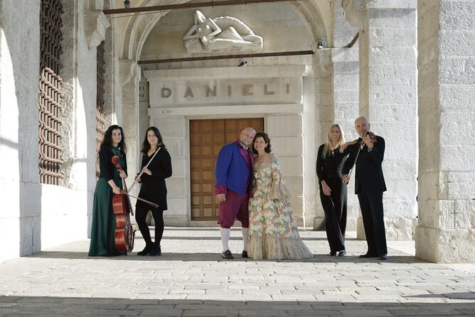 Casanova Opera Concert in San Marco Square - What the concert is like: singers, piano, and recognizable opera