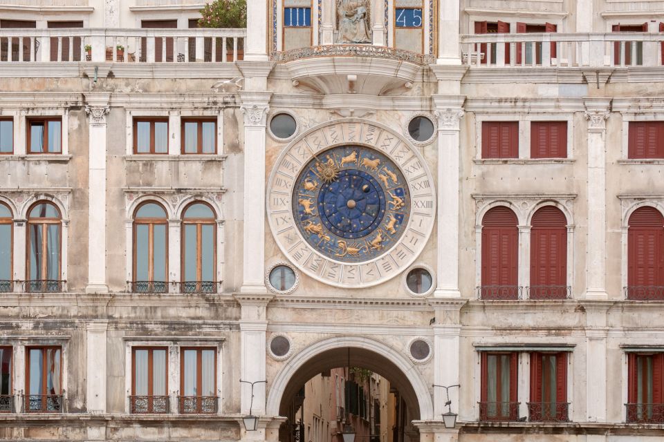 Classic Venice: 2-Hour Walking Tour with Basilica Entry - Meeting at the Alilaguna gate and finding your footing in St. Mark’s