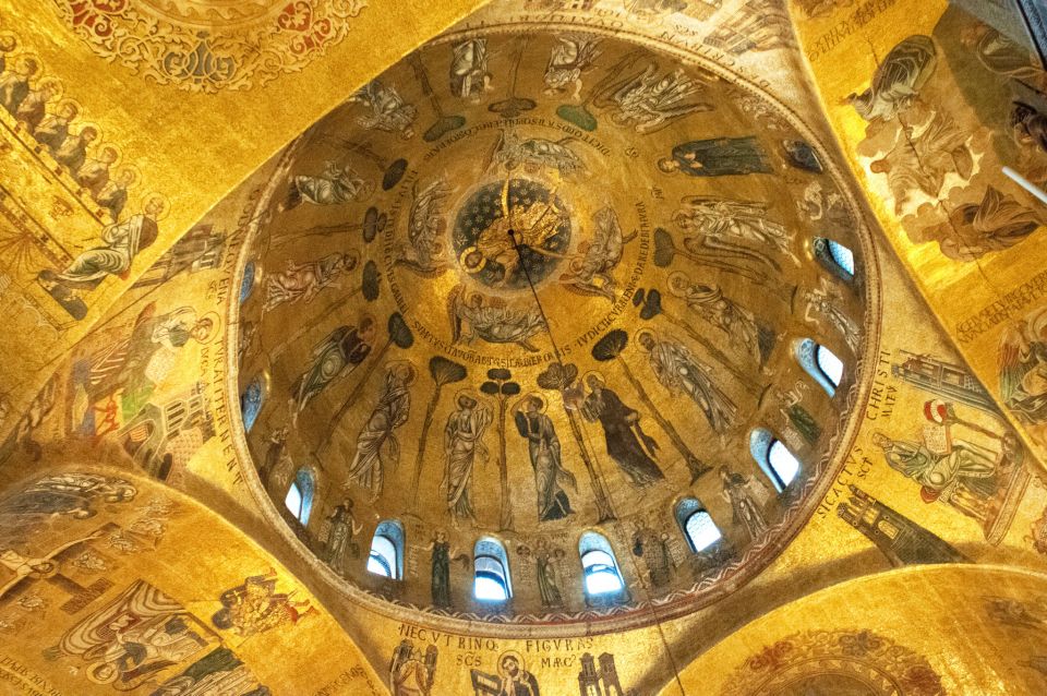 Classic Venice: 2-Hour Walking Tour with Basilica Entry - Price and value: $283.21 per group up to 9