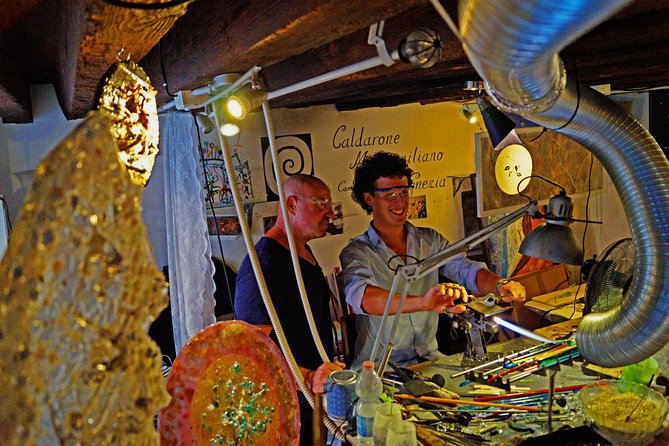 Create your Glass Artwork: Private Lesson with Local Artisan in Venice - The 90-Minute Flow: From Soft Glass to a Take-Home Pendant