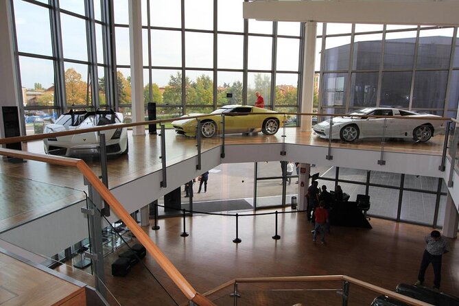 Create your Lamborghini and Ferrari day from Venice - Automobili Lamborghini Headquarters: seeing today’s models up close