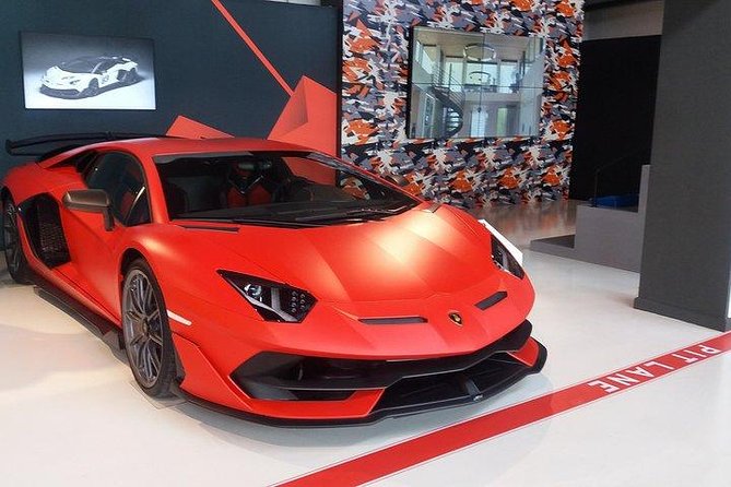 Create your Lamborghini and Ferrari day from Venice - The Lamborghini Huracán test drive add-on: what it costs and what to bring