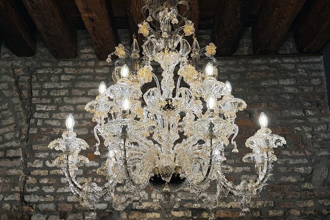 Discover Murano, Burano and Torcello by boat (Private Tour) - Stop 1: Murano glass factory visit (demo + shopping time)