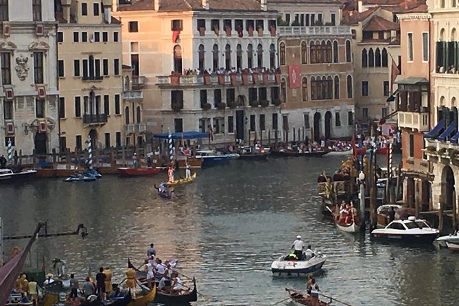 Discover Venice at sunset - Ending at Rialto: how to use the final minutes wisely