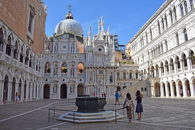 Doge Palace and Saint Mark's Basilica Guided Tour Fast Entry - Piazza San Marco glass stop: Murano demo time and expectations