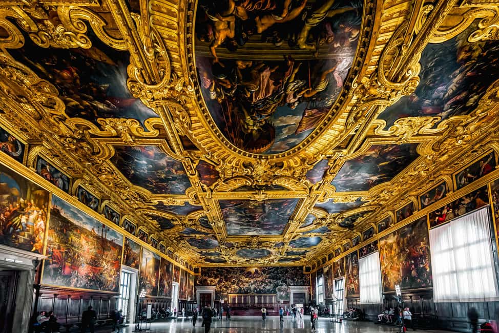 Doge's Palace, Bridge of Sighs & Prison Skip-the-Line Tour - First Stop: Doge’s Palace and the Styles You Can Actually See