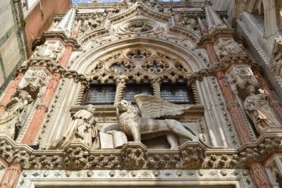 Doge's Palace Skip the Line Guided Tour in Venice - Starting at Piazza San Marco: Clock Tower, Marble Lions, and what to watch for