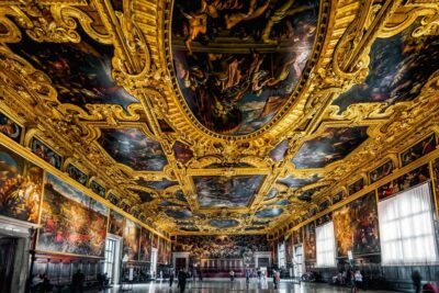 Doge’s Palace & St. Mark’s Basilica Tickets + Tour Options - Picking between audioguide, licensed guide, and private tour