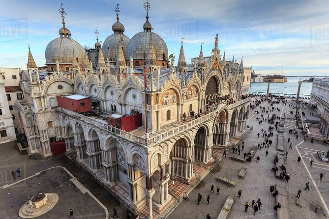 Doge's Palace & St. Mark's Basilica Tour - Piazza San Marco: the square that runs the city