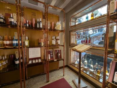 Easy Grappa Tasting in Venice - What you’ll taste: young grappa, barrique-aged grappa, infused styles