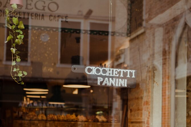 Eat like a Local: Venice Cicchetti and Wine Tasting Evening Tour - Starting at Campo San Tomà: A Practical Launch Point