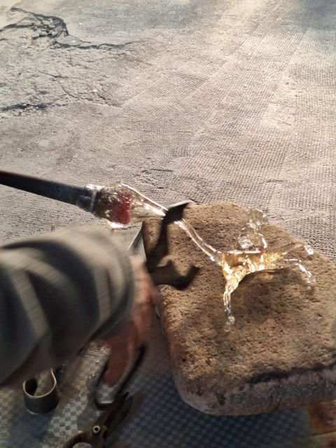 Ellegi Murano Glass: The Art of Tradition - The demonstration: where hot glass gets shaped in front of you