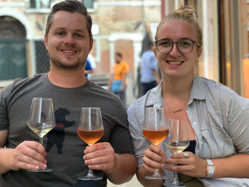 Evening in Venice with a local: food and wine tasting tour - Venice After Dark: Why a Dorsoduro Food Walk Feels Right