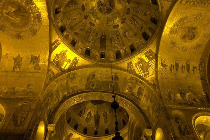 Exclusive Private Tour of Saint Mark's Basilica After Hours - Start in Piazza San Marco: A Calm Pre-Entry Moment