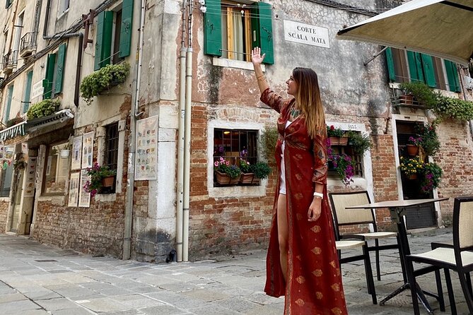 Exclusive Private Venice Jewish Ghetto Tour - Calle Ghetto Vecchio: Sephardic Synagogues Outside and the Meaning of Old/New