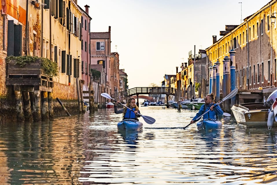 Family Kayaking Tour: Discovering Venice - Who Nicoló and Aleksandra are (and what that means for your lesson)