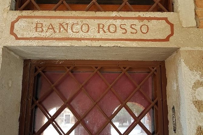 Friendinvenice Cannaregio &Jewish Heritage- private tour - Tintoretto’s house in Cannaregio: Gothic façade and personal symbols
