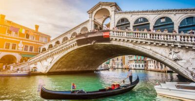 From Lake Garda: Full-Day Guided Group Tour of Venice - The lagoon ride to St. Mark’s Square: why the boat matters