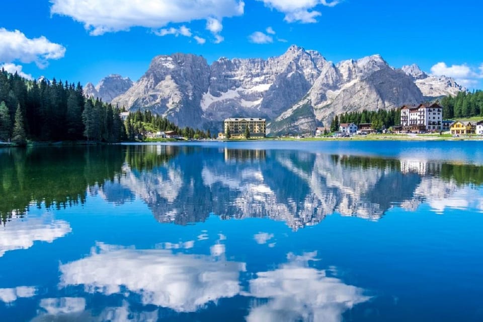 From Venice: Lakes of the Dolomites Tour - Stop 1: Lago di Auronzo for Fast Photos and Peak-Time Views