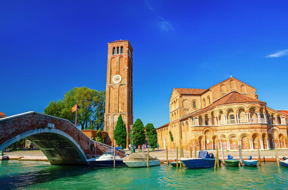 From Venice: Murano & Burano Guided Tour by Private Boat - What to pack and how to shop without regrets