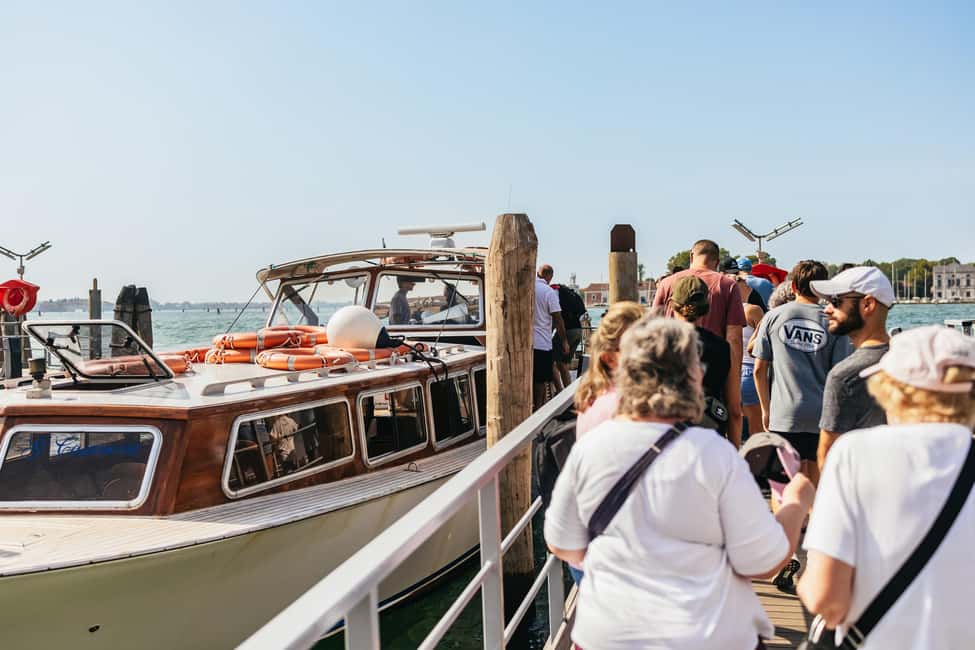 From Venice: Murano & Burano Guided Tour by Private Boat - Murano’s glassblowing demo: where silica becomes color