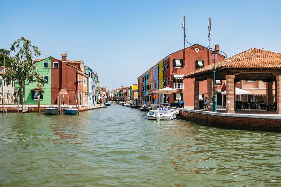 From Venice: Murano & Burano Guided Tour by Private Boat - Burano in 90 minutes: lace, color, and a slower island mood