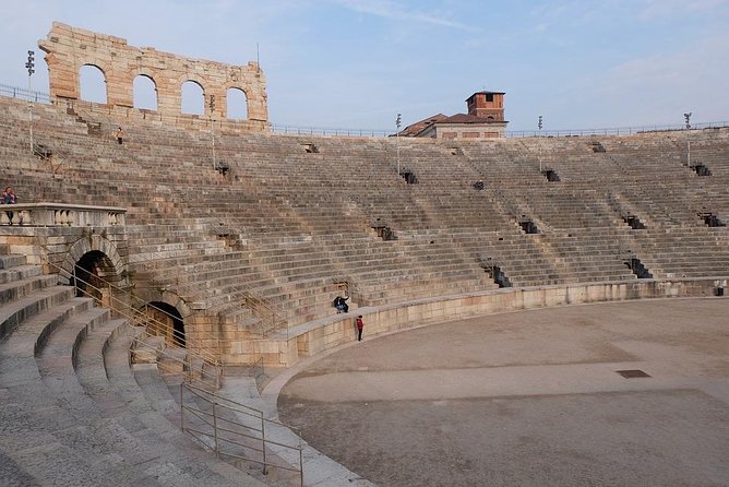 From Venice: Private Tour of Verona - Duomo Area: Inside and Outside Without the Pressure