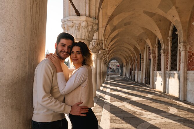 Glam photoshoot in hidden Venice! (up to 4) - Quick takeaways before you book