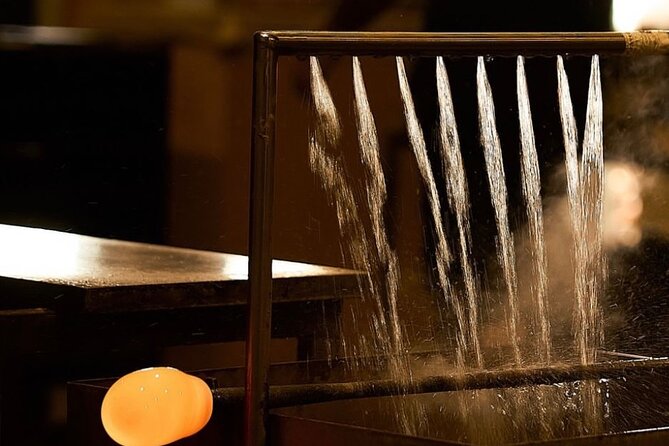 Glass Blowing Demonstration : pickup by wood boat Taxi + local guide - Duration and pacing: 1 hour 30 minutes, but plan extra buffer