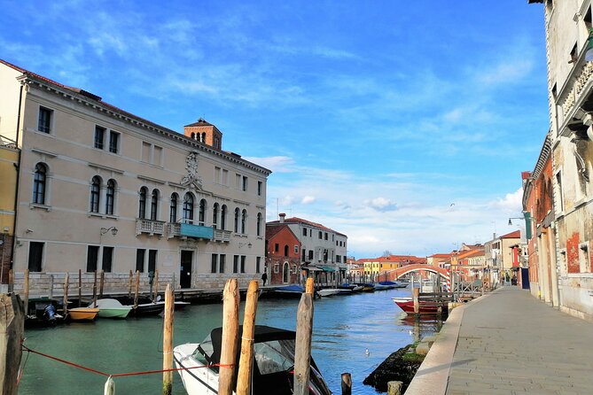 Glass Lampwork Workshop and Walking in Murano - Palazzo da Mula: a slower pause between workshops and walking