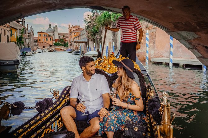 Gondola Ride and Aperitif in a Venetian Palace - Should You Book This Gondola and Aperitif in a Venetian Palace?
