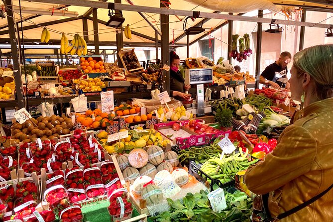 Guided Venice Street Food Tour and City Sightseeing - Basilica dei Frari area: cicchetti, bars, and why Venetians snack before dinner