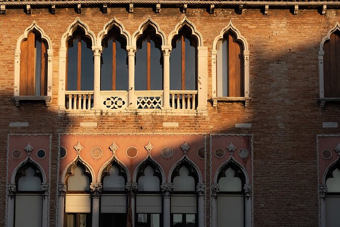 Hidden Venice Photo Tour with your phone! - Private by design: what “your own photographer guide” changes